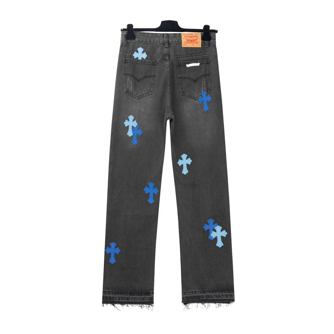 P210 [Next day] Chrome Heart cross patchwork leather jeans Top-notch heavy-duty washing process Calfskin laser-cut cross Distressed silver hardware Straight-leg version makes the upper body slimmer High-end quality distinguishes the market currency Color: Black Size: S M L XL Detailed sizes can be found in Figure 9
